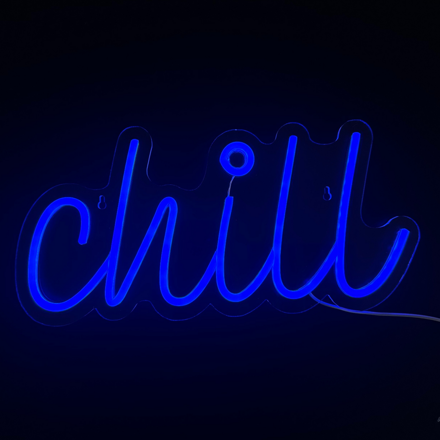 Neon Lamp - Chill Blauw - Incl. Ophanghaakjes - Neon Sign - Neon Verlichting - 19,5 x 40 cm