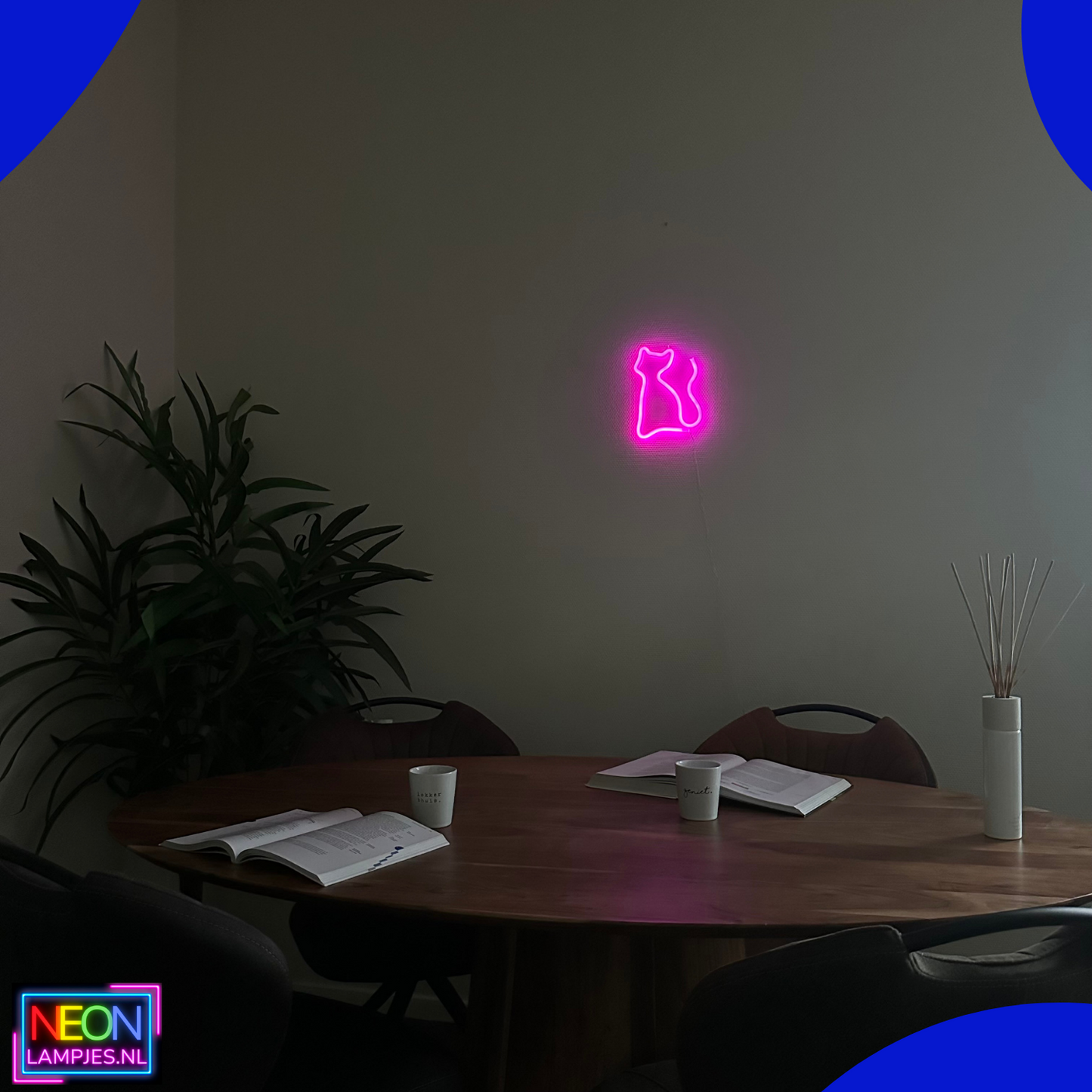 Neon Lamp - Kat Roze - Incl. 3 Batterijen - 23 x 26 cm