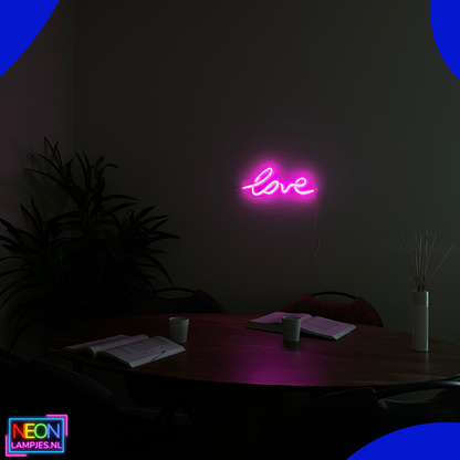 Neon Lamp - Love Roze - Incl. Ophanghaakjes - Neon Sign - 18 x 45 cm