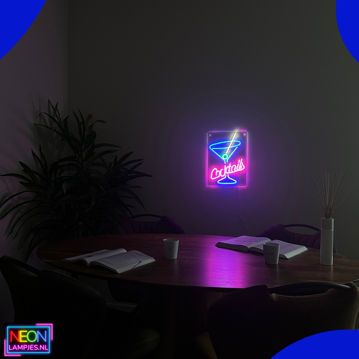 Neon Lamp - Cocktails - Incl. Ophanghaakjes - Neon Sign - 42 x 30 cm