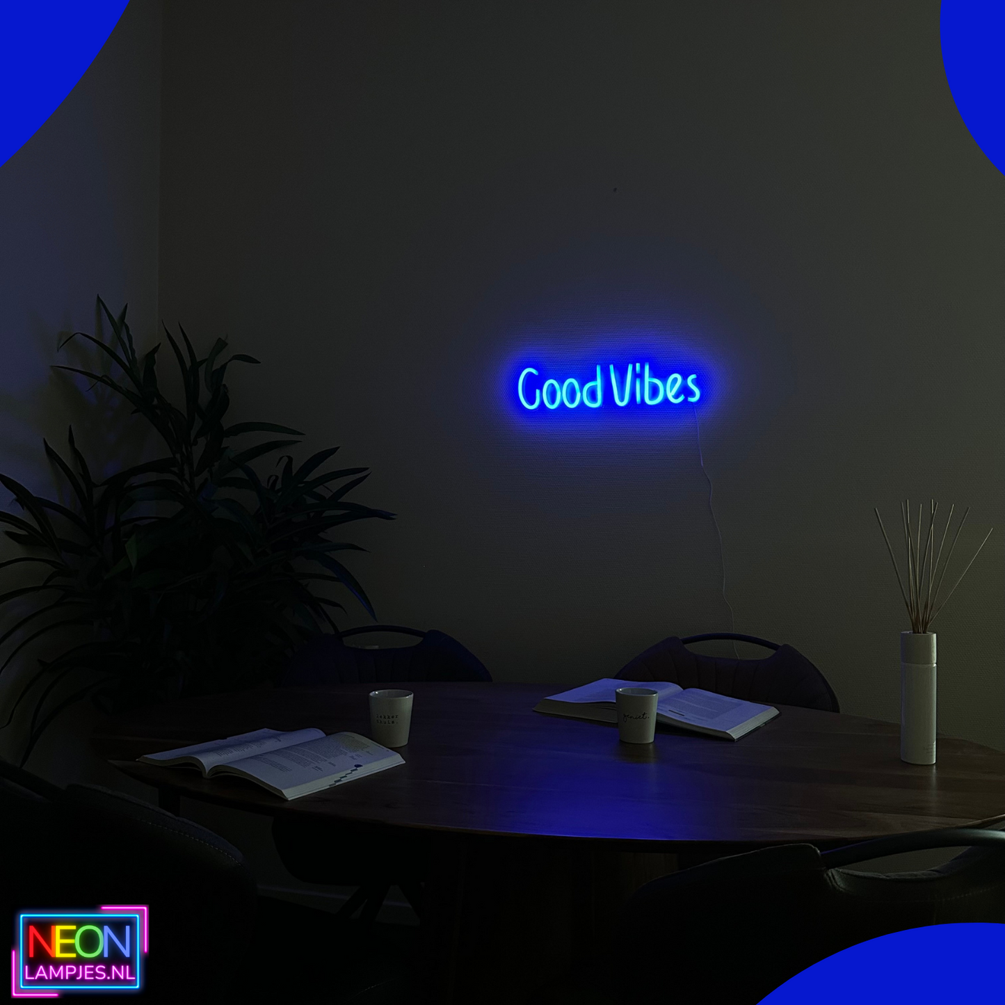 Neon Lamp - GoodVibes Blauw - Incl. Ophanghaakjes - Neon Sign - 13 x 50 cm