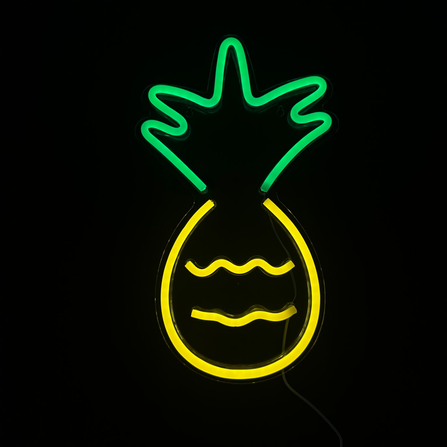 Neon Lamp - Ananas - Incl. Ophanghaakjes - Neon Sign - 33 x 25 cm