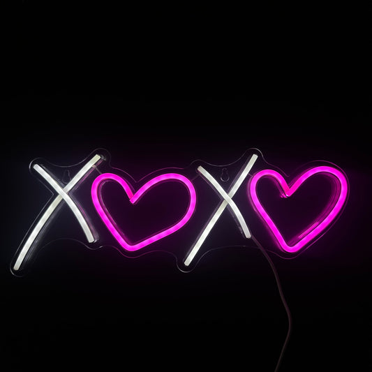 Neon Lamp - XOXO Hartje - Incl. Ophanghaakjes - Neon Sign - 33 x 25 cm