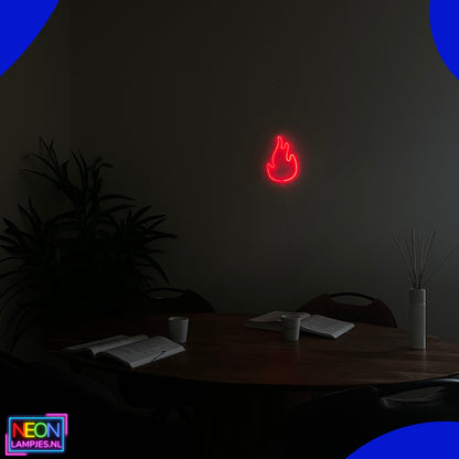 Neon Lamp - Vlam Rood - Incl. 3 Batterijen - 28 x 18 cm